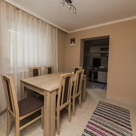Dolce Vita Apartman Ньїредьгаза Екстер'єр фото